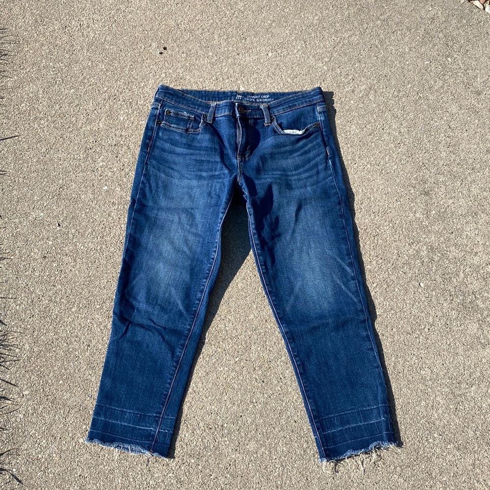 GAP Straight Leg 3/4 Cropped Distressed Jeans - Size 6/28